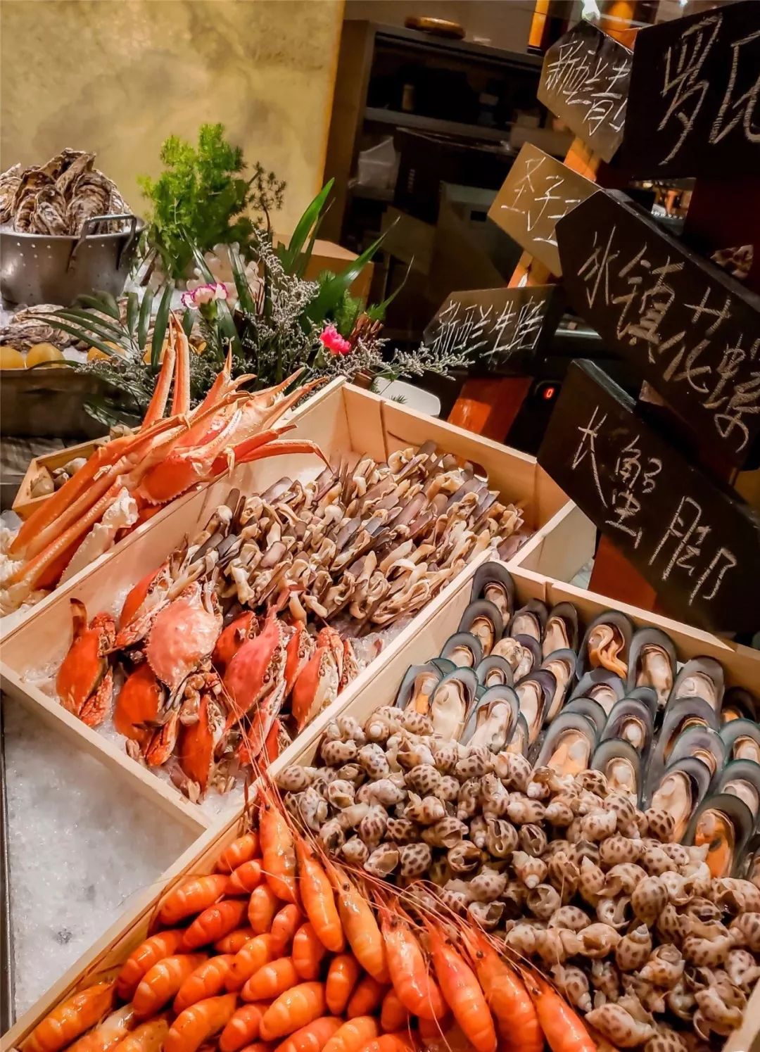 夠狠！五星級(jí)酒店海鮮自助餐2人僅需138元，任吃上百種菜品